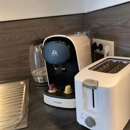 Apartment Les Cosy De - Mister Charles Sous Les Toits, Place Du Marche 4*